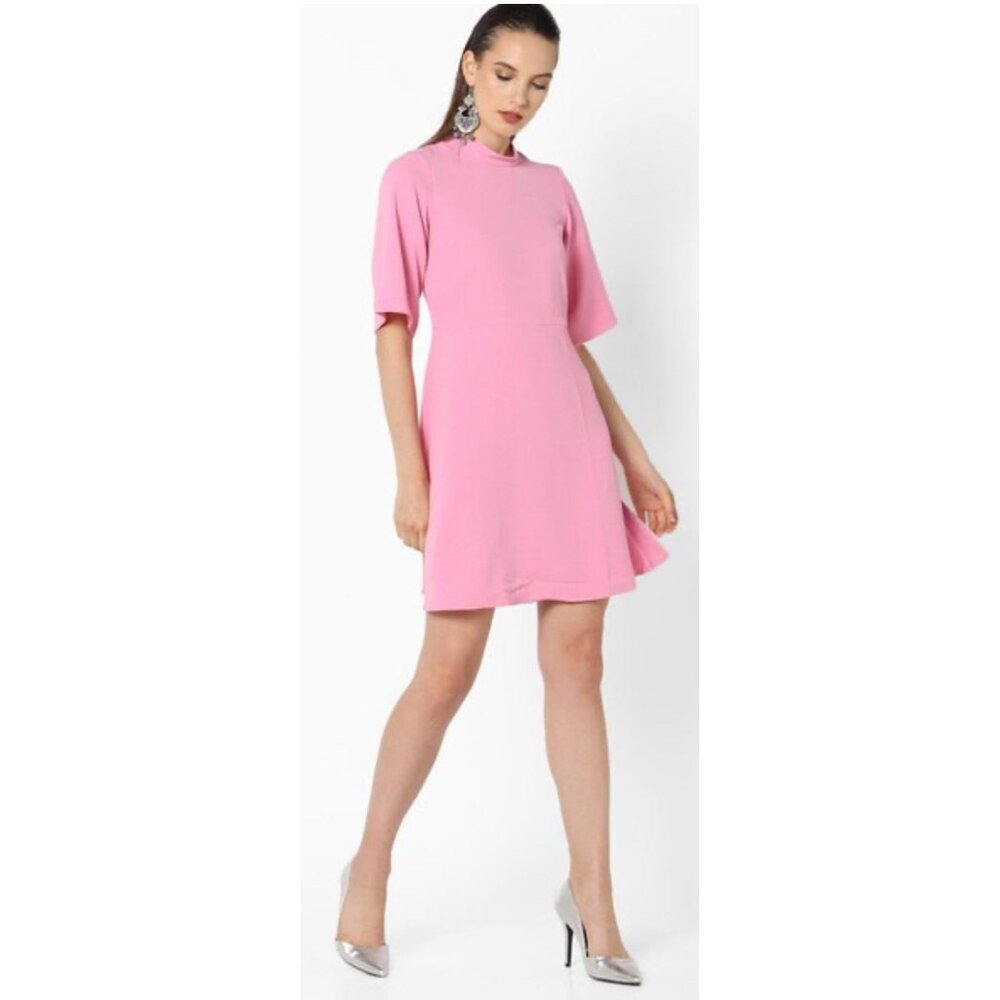 Pink Textured A-Line Mini Dress Size 6 Gold Zip Back Short Sleeve Chic Party